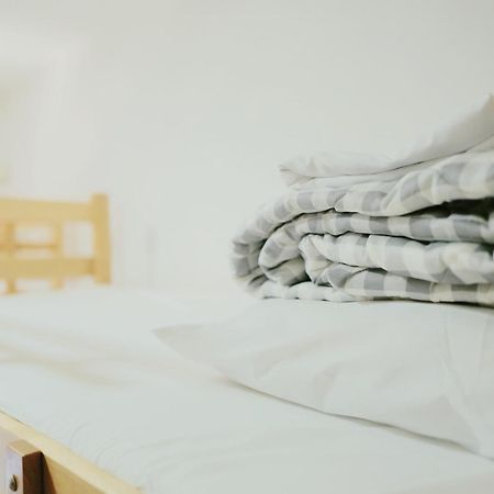 Happy Cat Old Town Hostel เบลเกรด ภายนอก รูปภาพ