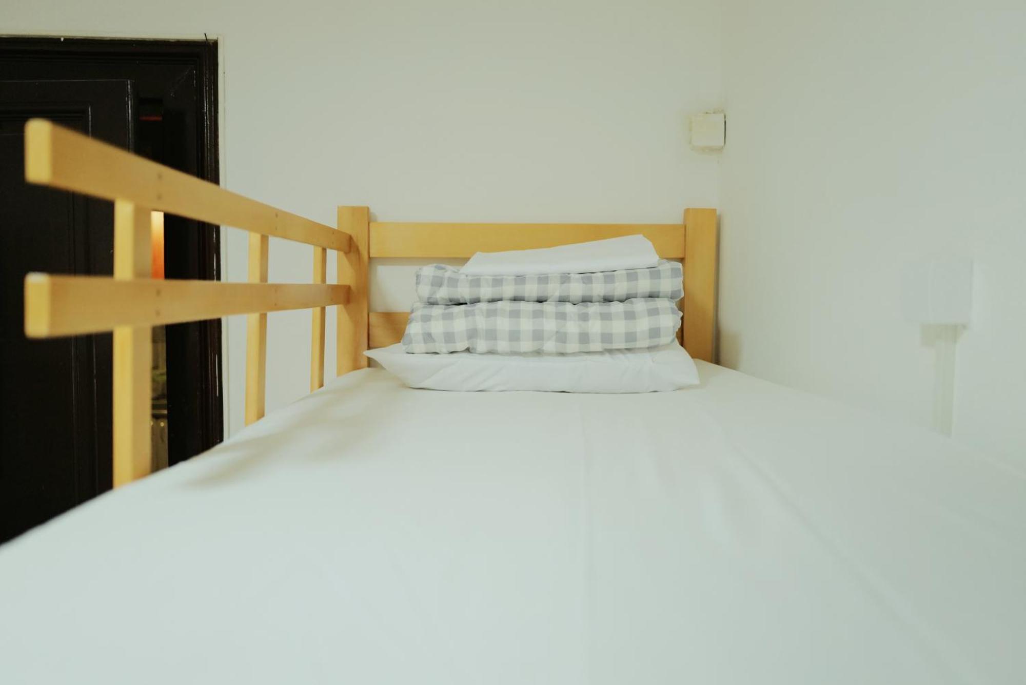 Happy Cat Old Town Hostel เบลเกรด ภายนอก รูปภาพ